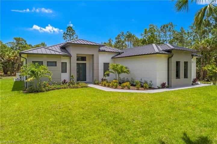 172  11th SW ST, Naples, FL 34117
