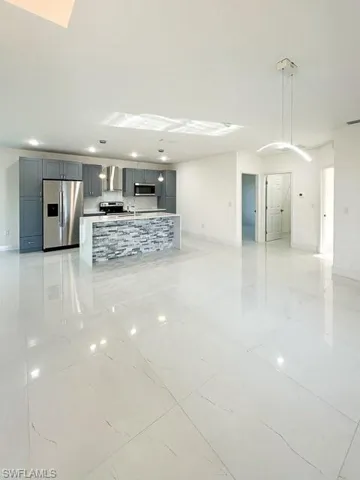 811  Milwaukee  BLVD, Lehigh Acres, FL 33974