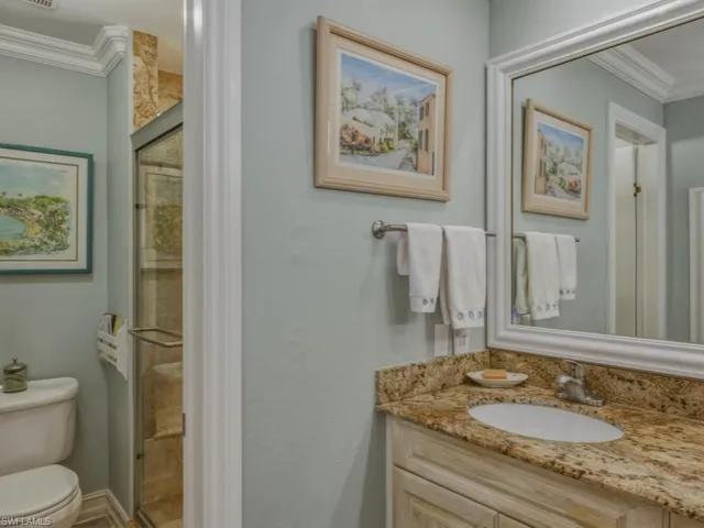 32  Covey  LN, Naples, FL 34114