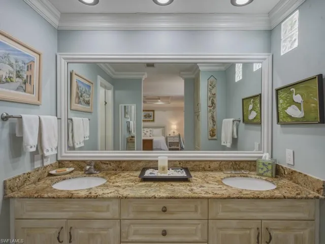 32  Covey  LN, Naples, FL 34114