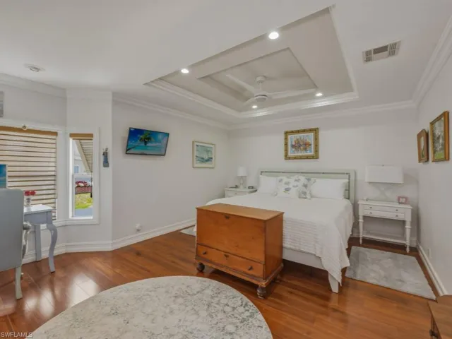 32  Covey  LN, Naples, FL 34114