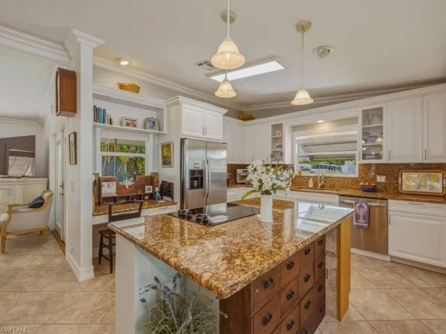 32  Covey  LN, Naples, FL 34114