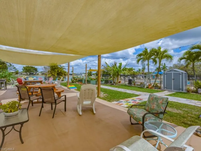32  Covey  LN, Naples, FL 34114