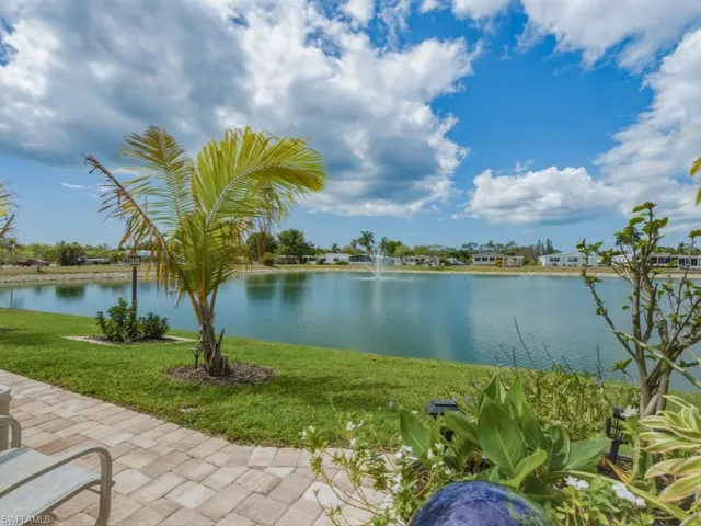32  Covey  LN, Naples, FL 34114