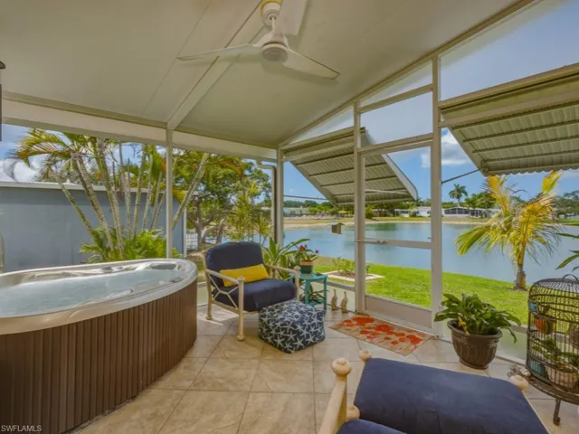 32  Covey  LN, Naples, FL 34114