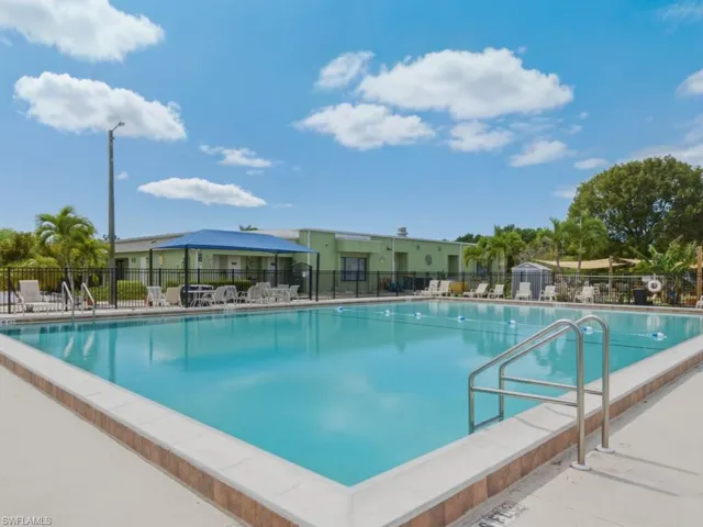 32  Covey  LN, Naples, FL 34114