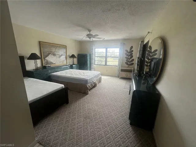 1754  Cape Coral E PKWY, Cape Coral, FL 33904