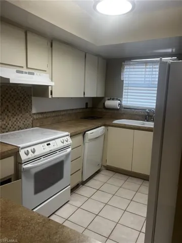 1754  Cape Coral E PKWY, Cape Coral, FL 33904