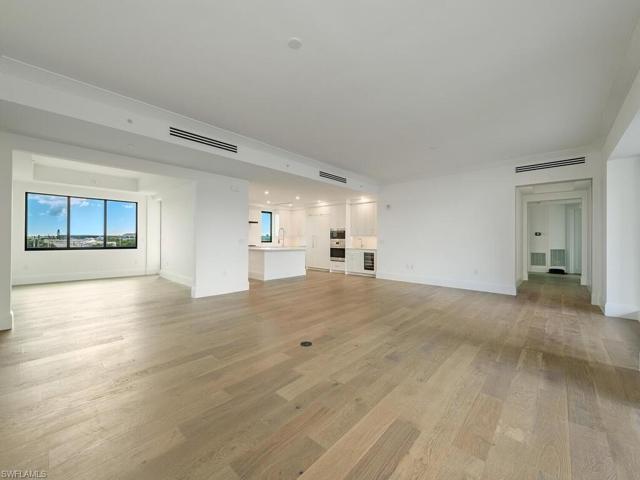 Huge Great Room with gorgeous hardwood floors. or you to design your dream home without virtual staging..