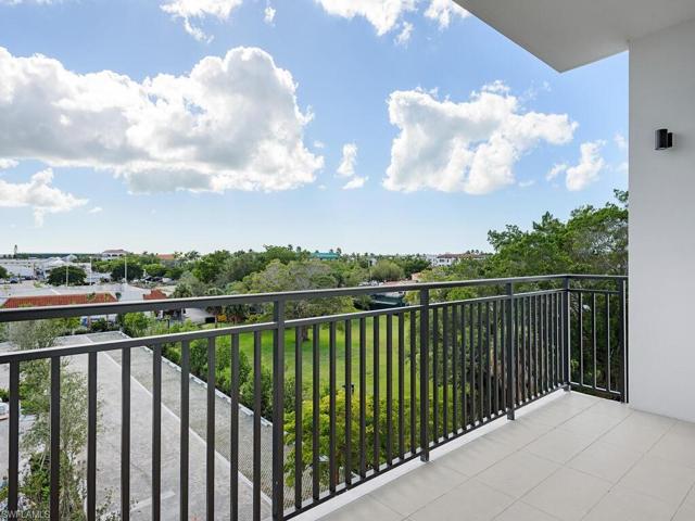 What a bonus! Sexnd lanai with views of south exposure and landscaped areas. Second Lanai