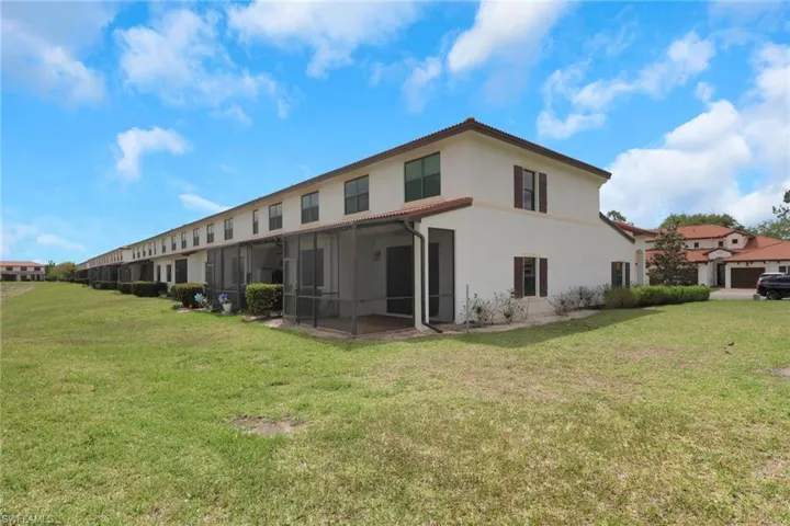 7738 Bristol Cir, Naples, Florida 34120