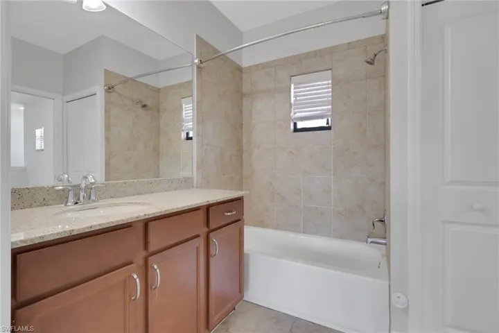 7738 Bristol Cir, Naples, Florida 34120