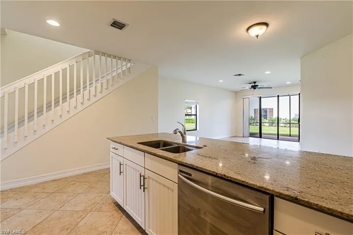 7738 Bristol Cir, Naples, Florida 34120