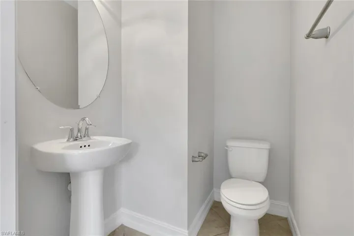 7738 Bristol Cir, Naples, Florida 34120