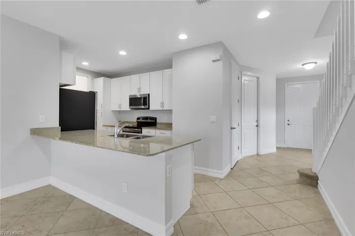 7738 Bristol Cir, Naples, Florida 34120
