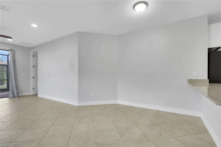 7738 Bristol Cir, Naples, Florida 34120