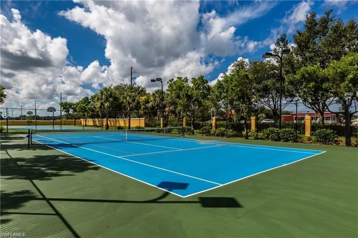 7738 Bristol Cir, Naples, Florida 34120