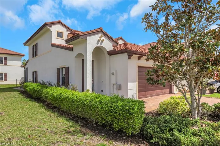 7738 Bristol Cir, Naples, Florida 34120