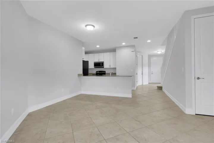 7738 Bristol Cir, Naples, Florida 34120