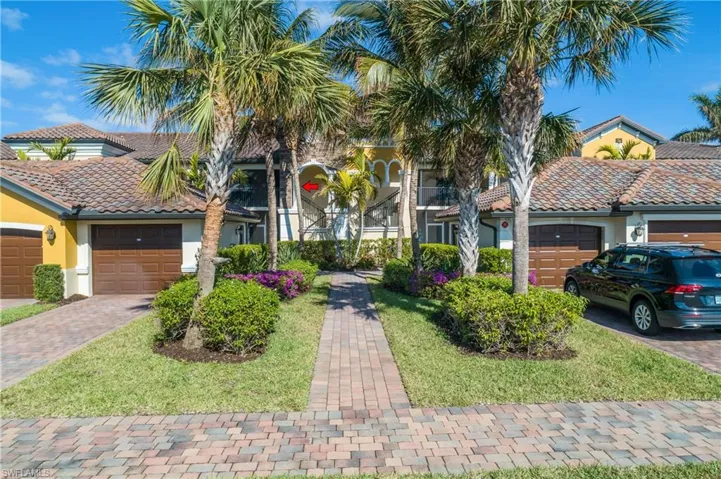 9525  Avellino  WAY, Naples, FL 34113