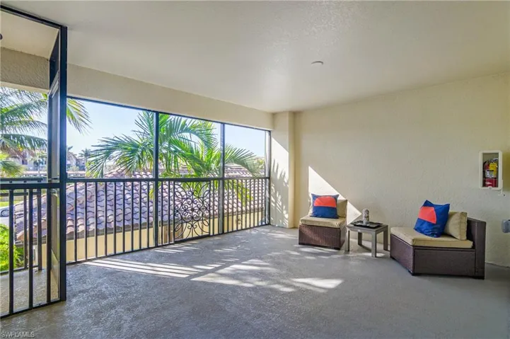 Front Lanai