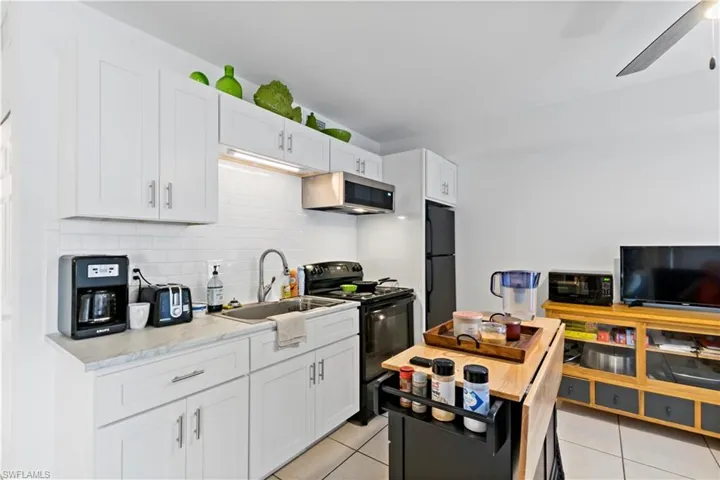 In Law Suite Full KitchenOn First Floor
