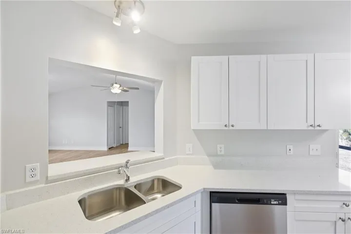 1505 Ne 6th Pl, Cape Coral, Florida 33909