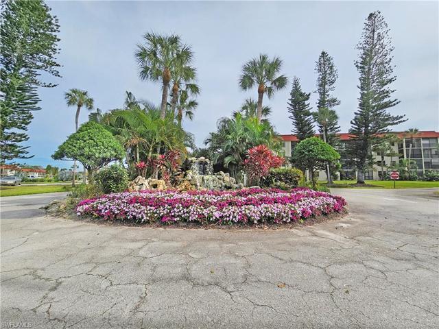 4339 27th CT SW # 104, NAPLES FL 34116