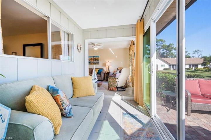1054  Pine Isle  LN, Naples, FL 34112