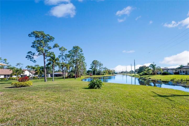 1054  Pine Isle  LN, Naples, FL 34112