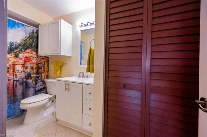 1054  Pine Isle  LN, Naples, FL 34112