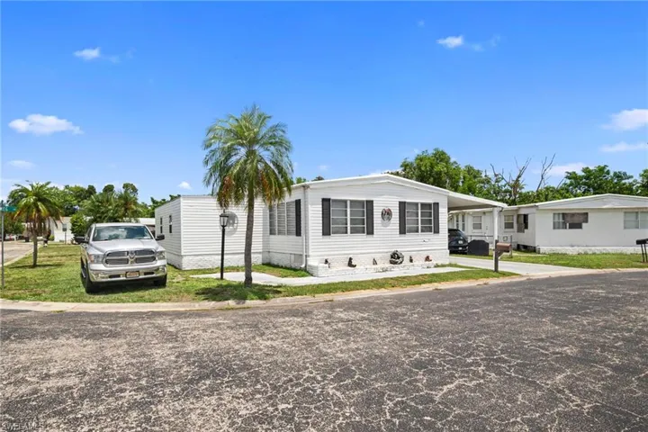 11170 Ballweg Ln, Fort Myers, Florida 33908