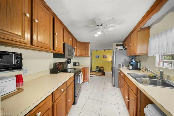 11170 Ballweg Ln, Fort Myers, Florida 33908