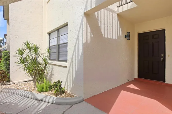 private entry, bottom floor