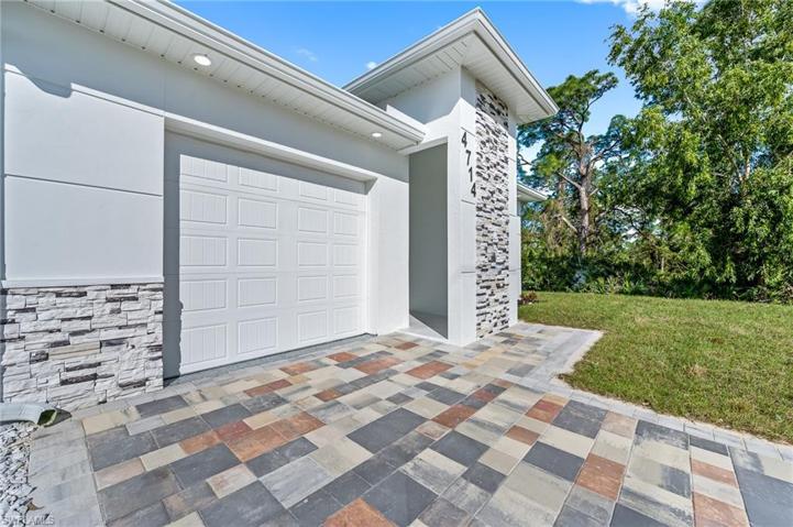 366-368 Limerick AVE S, LEHIGH ACRES FL 33974
