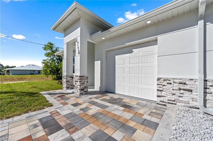 366-368 Limerick AVE S, LEHIGH ACRES FL 33974