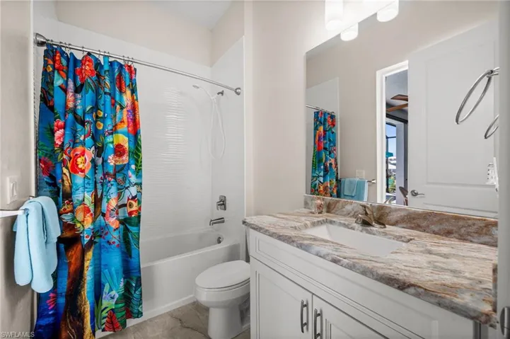 Guest Bath - Pool Bath