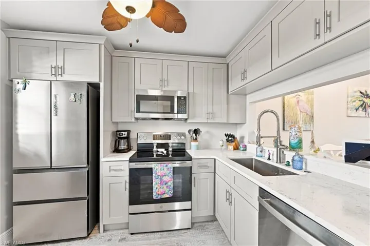 9271 Central Park Dr 206, Fort Myers, Florida 33919