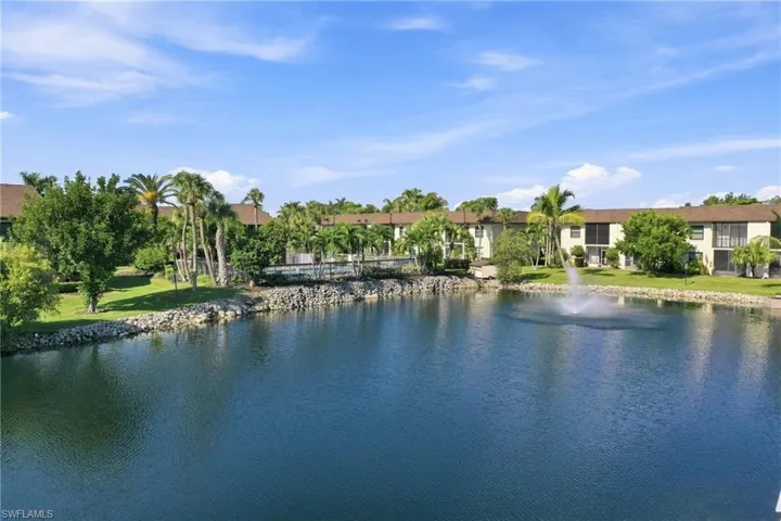 9271 Central Park Dr 206, Fort Myers, Florida 33919