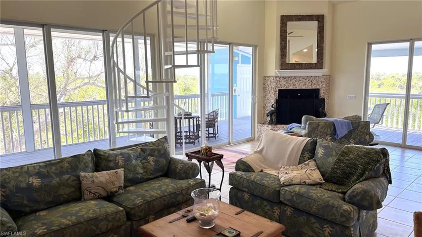 621  Rum  RD, Captiva, FL 33924