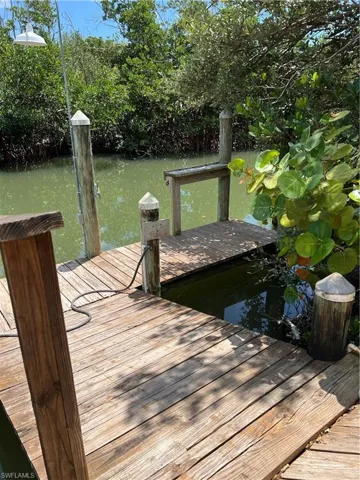 621  Rum  RD, Captiva, FL 33924