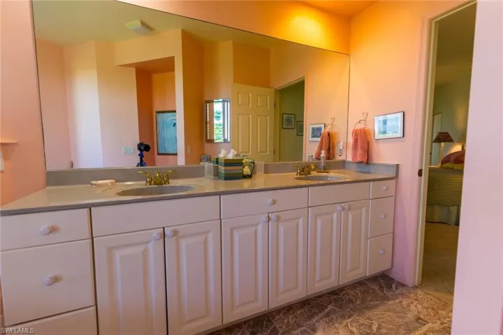 621  Rum  RD, Captiva, FL 33924
