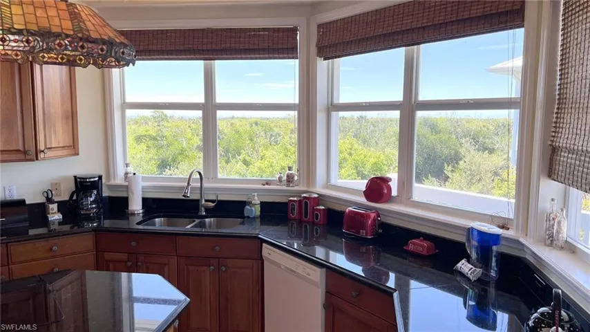 621  Rum  RD, Captiva, FL 33924