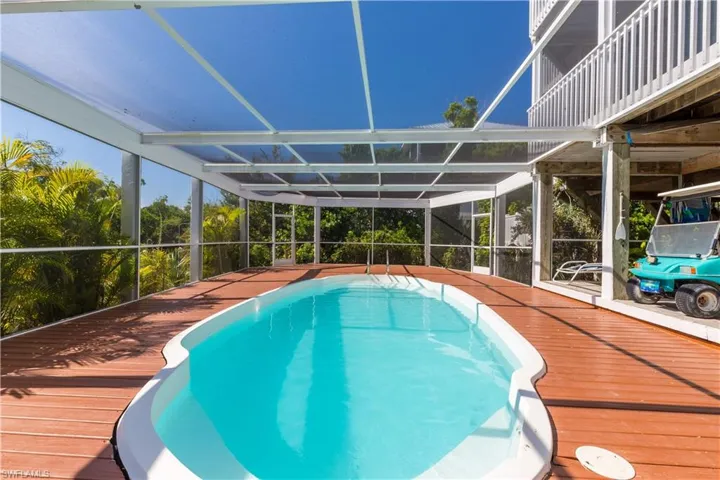 621  Rum  RD, Captiva, FL 33924