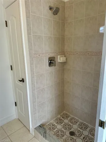 944 SW 15th  PL, Cape Coral, FL 33991