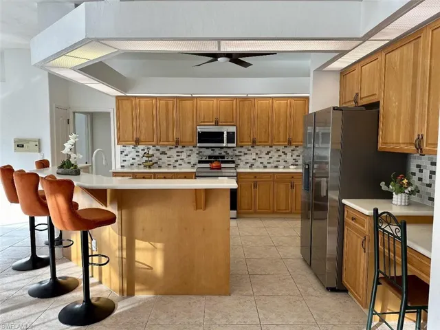 944 SW 15th  PL, Cape Coral, FL 33991