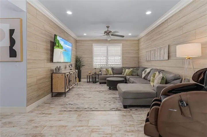 13528 Mandarin Cir, Naples, Florida 34109
