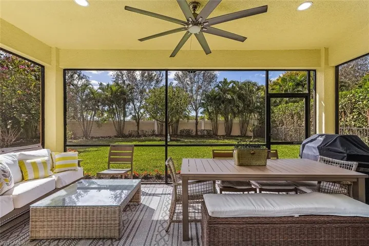 13528 Mandarin Cir, Naples, Florida 34109
