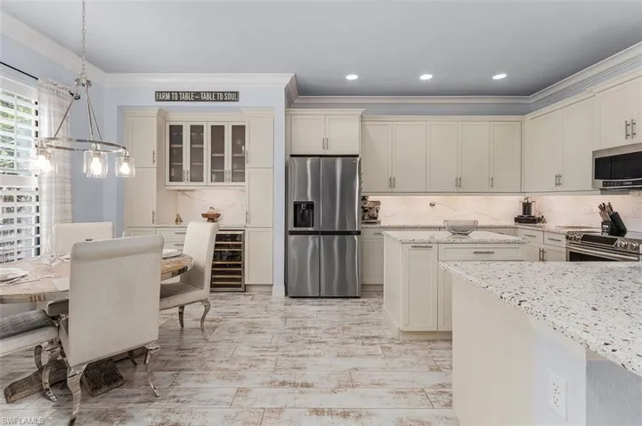 13528 Mandarin Cir, Naples, Florida 34109
