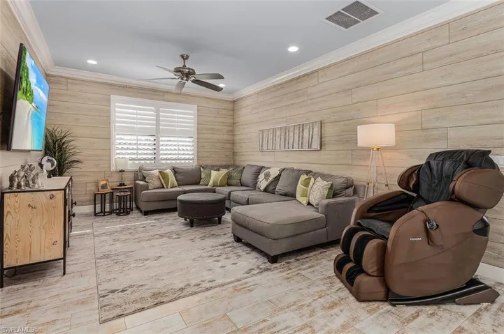 13528 Mandarin Cir, Naples, Florida 34109